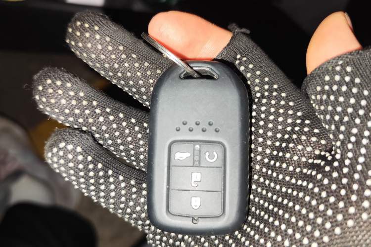 Used Honda Civic 2019 220TURBO CVT Dynamic Edition China VI Emission Standard Vehicle Key