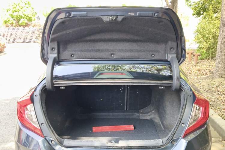 Used Honda Civic 2019 220TURBO CVT Power Edition China VI Emission Standard Trunk