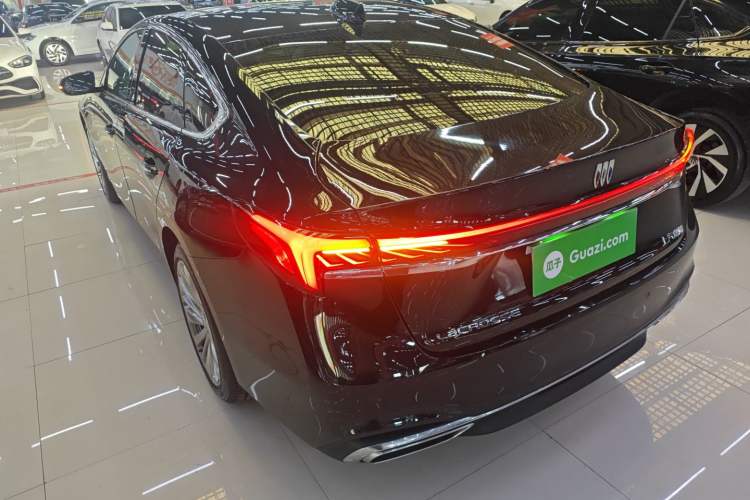 Used Buick LaCrosse 2026 Model Platinum Aivia Edition Exterior 2