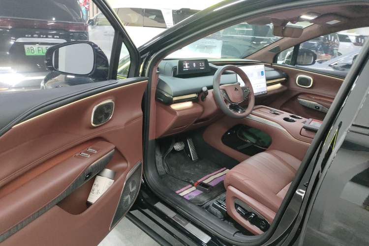 Used Hyptec HL 2025 700 Ultra Six-Seater All-Wheel-Drive LiDAR Version
