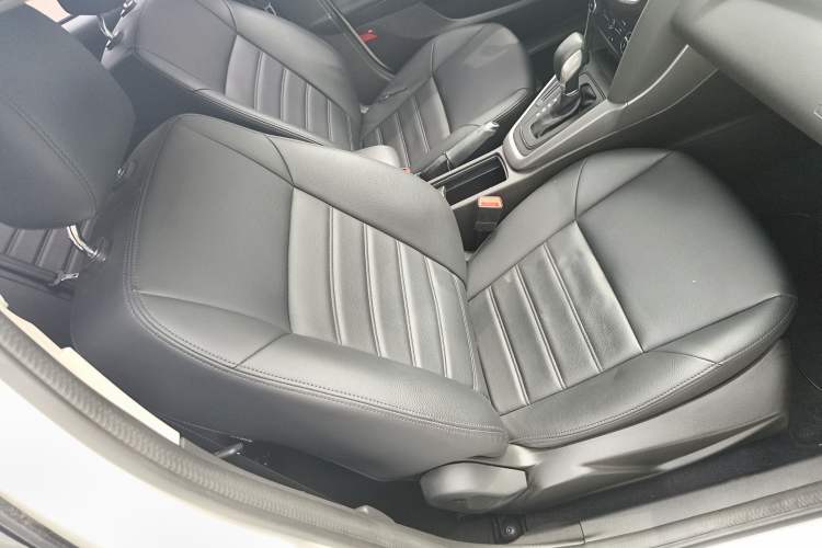 Used Ford Focus 2017 Hatchback 1.6L Automatic Comfort Plus SmartDrive Edition
