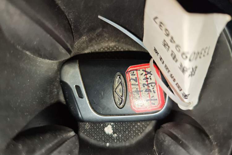 Used Chery QQ Little Ant 2022 Revised Version 2 Sweet Pink Edition Full-Sugar Version 28.8 kWh 30 kW 301 km Interior 1