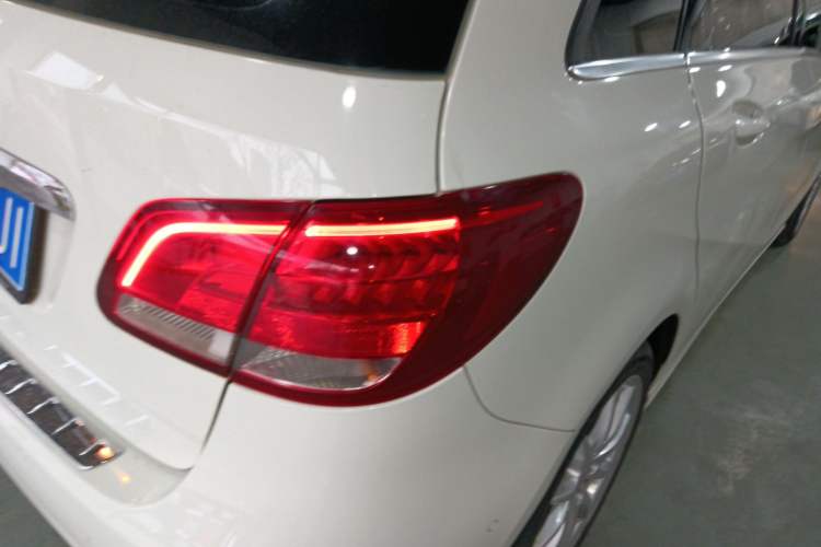 Used Mercedes-Benz B-Class 2015 B 200 Sport Edition Right Rear Taillight