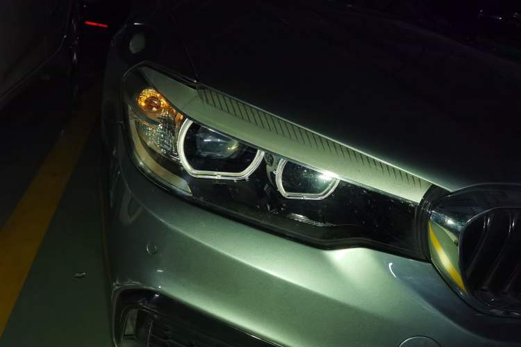 Used BMW 5 Series (Import) 2018 525i M Sport Package