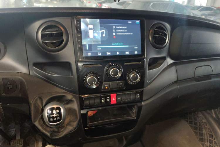 Used Iveco Eurocargo 2021 2.0T Manual Super-Rui Short Wheelbase Low-Roof Side-Hinged Door F1A
