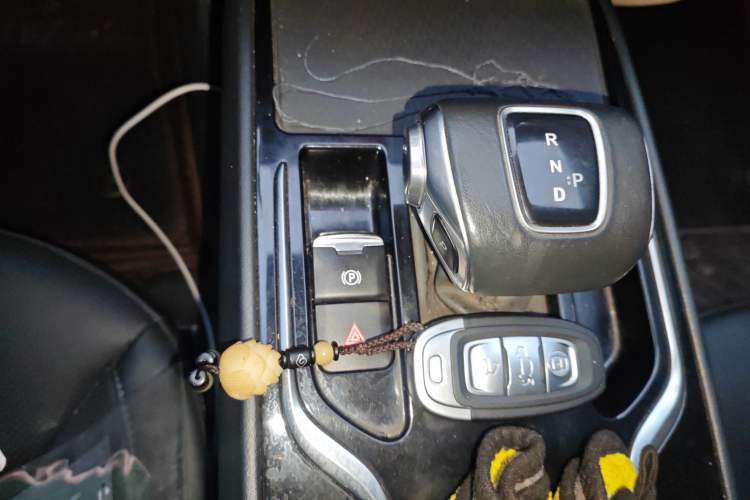 Used Hongqi E-QM5 2022 431 km Charge & Enjoy Edition
