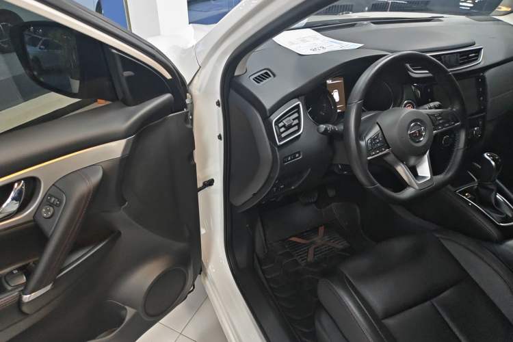 Used Nissan Qashqai 2022 2.0L CVT XV Premier Luxury Edition Driver Seat