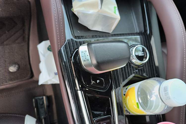 Used Geely Auto Monjaro L 2021 2.0TD DCT EVO Two-Wheel Drive Prestige Version Gear Lever