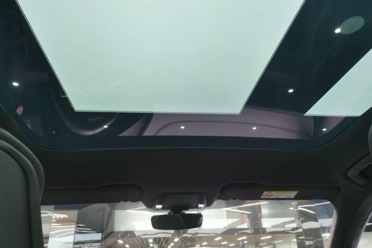 Used Porsche Taycan 2022-Year Updated Taycan