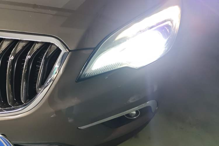 Used Buick Envision 2016 20T Two-Wheel Drive Leading Version Left Front Headlight
