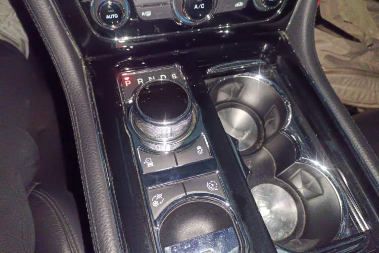 Used Jaguar XJ 2016 XJL 2.0T Two-Wheel-Drive Elegant Business Edition