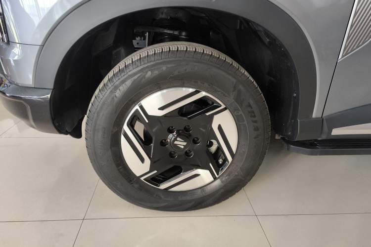 Used Dongfeng Zhengzhou Nissan Z9 GE PHEV 2025 135KM All-Wheel Drive Deluxe Edition
