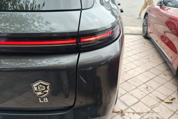 Used Li Auto L8 2023 Air model
