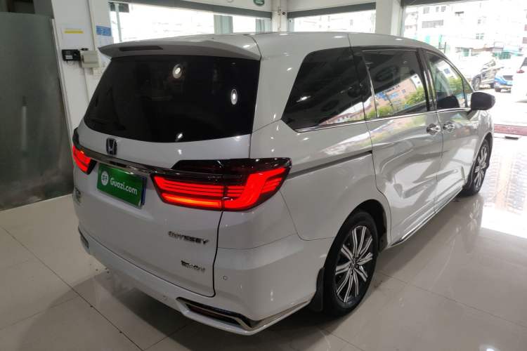 Used Honda Odyssey 2024 2.0L eHEV Sharp·Leading Edition Rear Right 45 Deg
