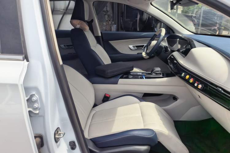 Used Dongfeng Aeolus Huge 2022 Mach Power 1.5T DareDrive Edition · Smart