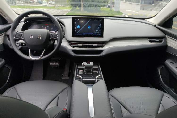 Used Hongqi E-QM5 2024 450km Range Commuter Version
