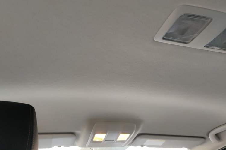 Used Mazda 3 Axela 2014 Sedan 1.5L Automatic Comfort Model Headliner