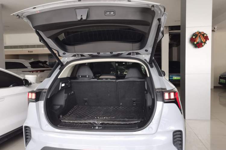 Used Lynk & Co 06 EM-P 2022 PHEV 84 km Range Pro Version
