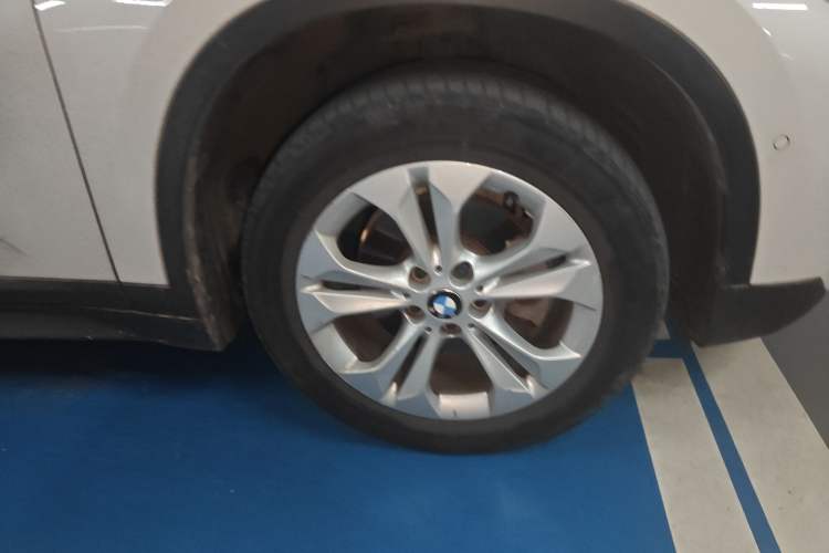 Used BMW X1 2016 sDrive18Li Premium Edition
