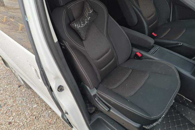 Used JAC Refine M3 2023 1.8L 7/8-Seater Smart Connectivity Version