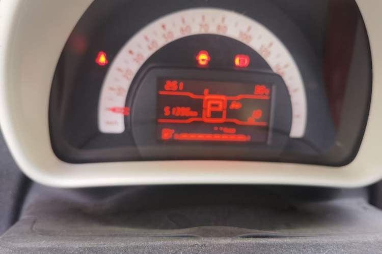 Used smart fortwo 2015 1.0L 52 kW hardtop Dynamic version
