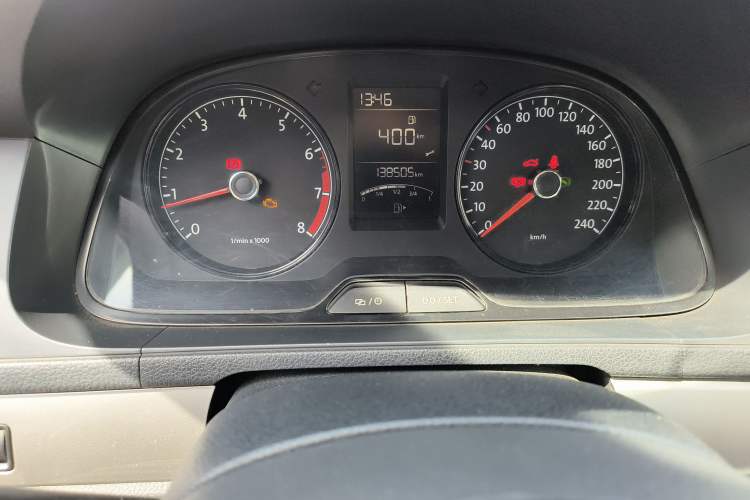 Used Volkswagen Lavida 2013 Revised Classic 1.6L Automatic Fashion Edition Instrument Cluster