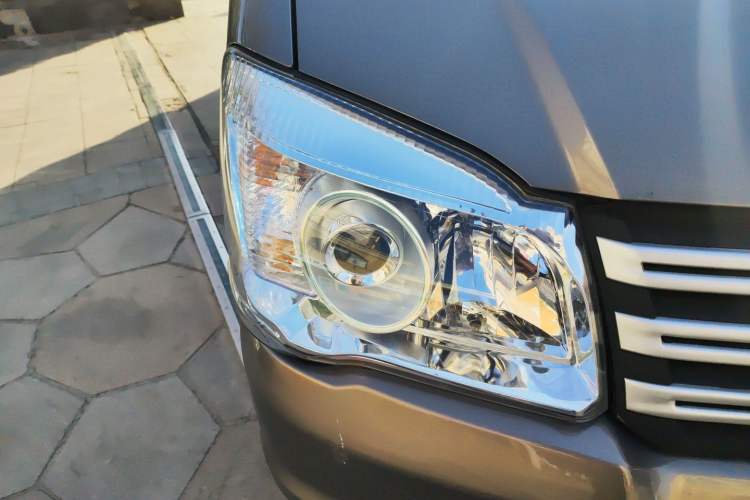 Used FORTHING Lingzhi 2017 V3 1.5L 5-Seater Special Offer Model
