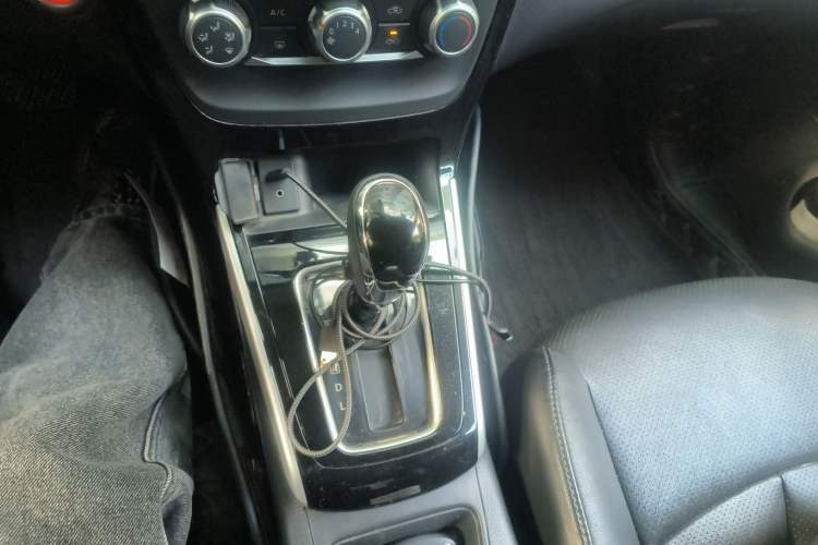 Used Nissan Sylphy 2018 1.6XV CVT Deluxe Edition Gear Lever