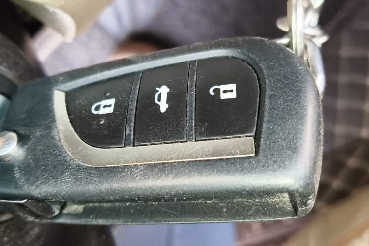 Used Toyota Highlander 2011 2.7L Two-Wheel Drive 5-Seater Elite Edition
