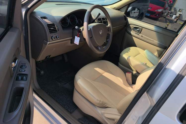 Used Buick GL8 2014 2.4L Classic Edition