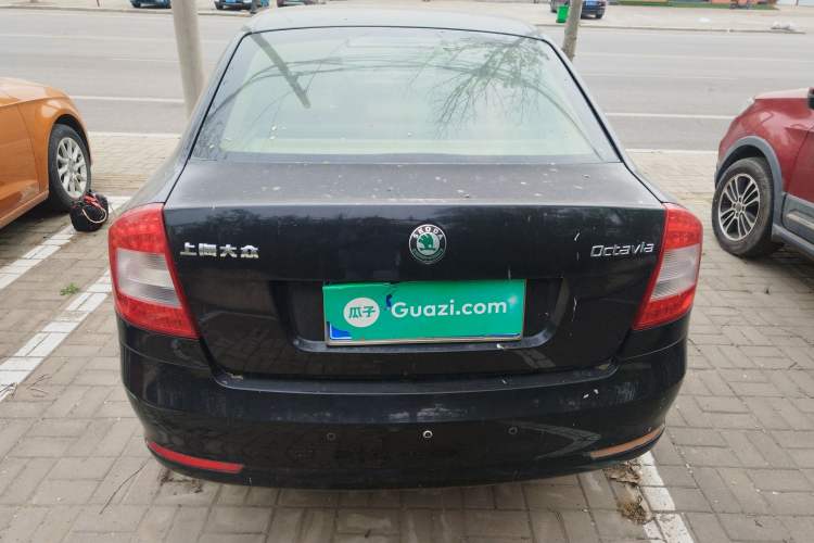 Used Skoda Octavia 2013 1.6L Manual Yijun Edition Rear