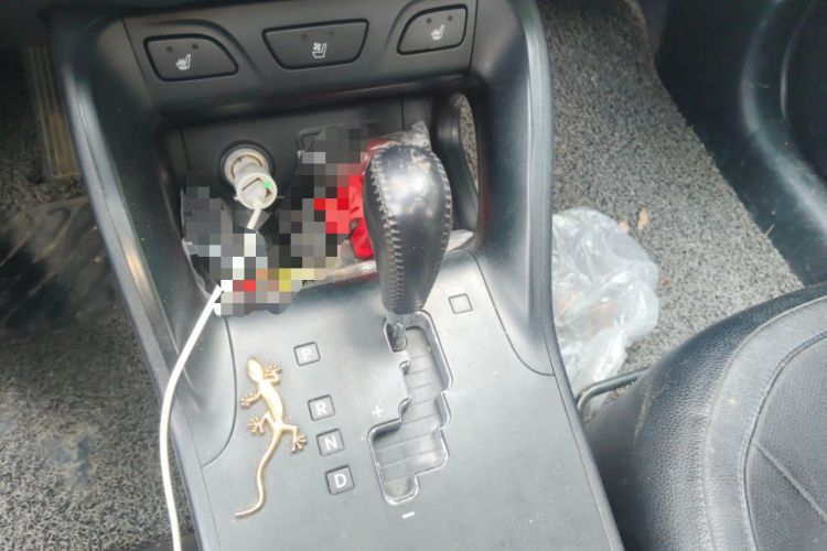 Used Hyundai ix35 2012 2.0L Automatic Two-Wheel Drive Elite Edition GLS Gear Lever