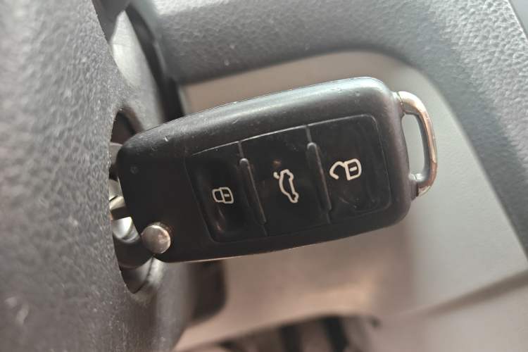 Used Skoda Rapid 2015 1.6L Automatic Enjoyment Selection Model Vehicle Key