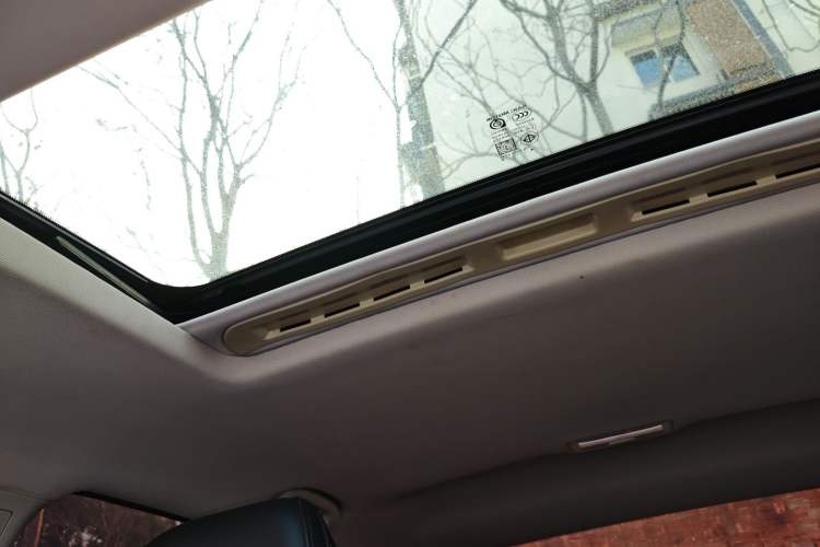 Used Roewe i5 2021 Revised Version 1.5L CVT Diamond Edition
