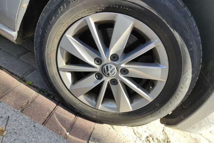 Used Volkswagen Golf 2014 1.6L Manual Fashion Edition