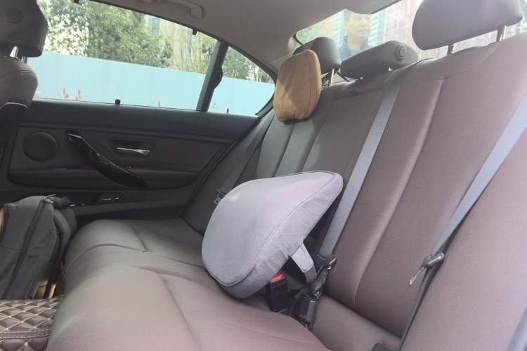 Used BMW 3 Series 2019 320Li Fashion Model Left Rear Seat
