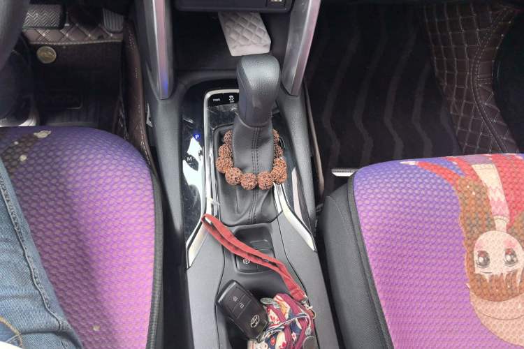 Used Toyota Corolla Cross 2022 2.0L Elite Edition Gear Lever