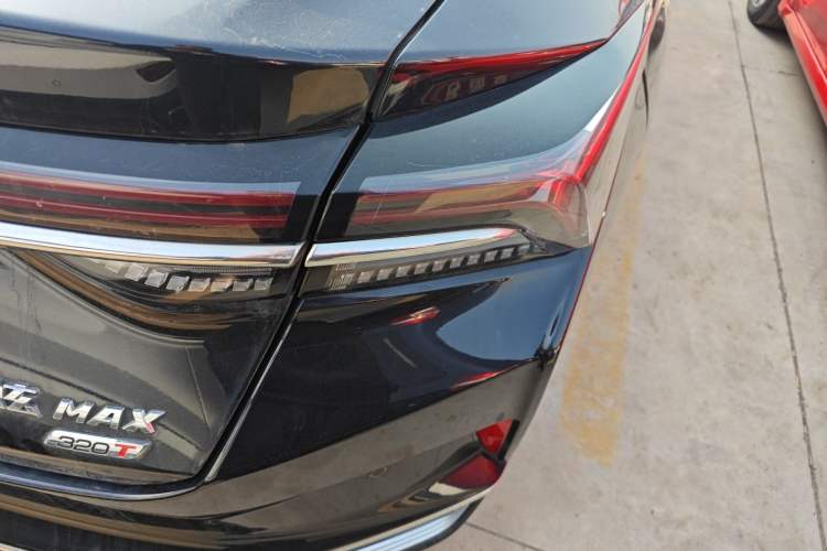 Used Dongfeng Aeolus Yixuan MAX 2023 1.5T Super-Powered Dad Edition