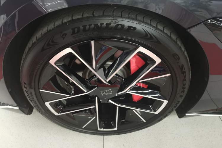 Used Avatr 12 2023 650 Three-Laser Four-Wheel Drive Performance Edition