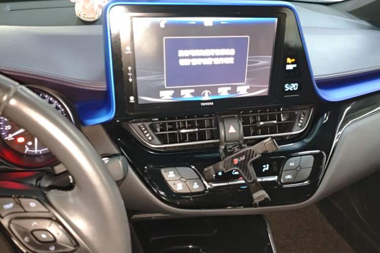 Used Toyota IZOA 2018 2.0L Yichi Edition China V Standard Audio And AC Panel