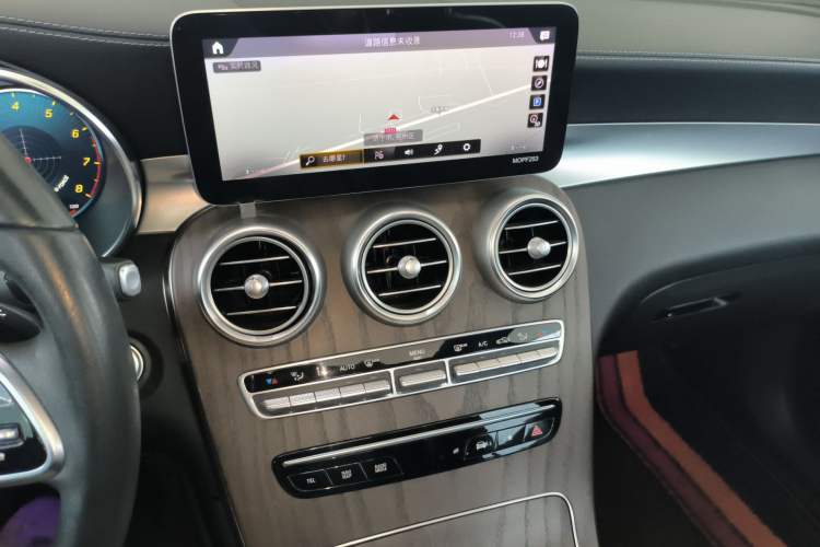 Used Mercedes-Benz GLC 2021 GLC 260 L 4MATIC Luxury Model Audio And AC Panel