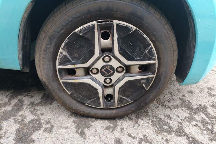 Used SOL E10X 2021 302 km Range Fashion Edition 31.4 kWh Right Front Wheel Hub