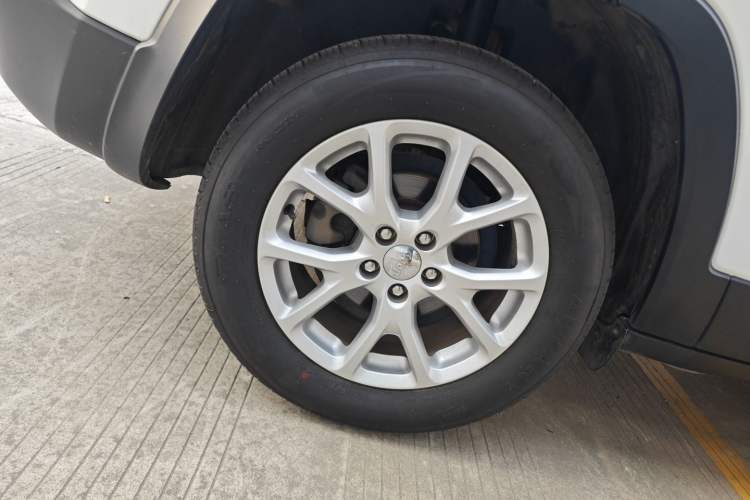 Used Jeep Cherokee 2017 2.0L Superior Edition