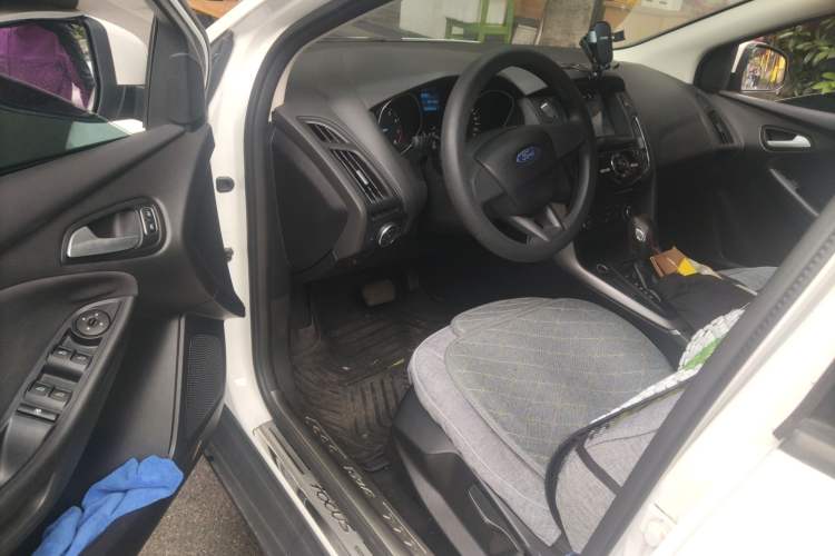 Used Ford Focus 2015 Hatchback 1.6L Automatic Comfort Model