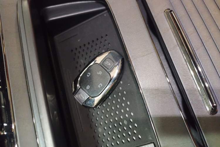 Used GAC Trumpchi Xiangwang M8 2025 Kunkun Series Ultra First-Class Cabin
