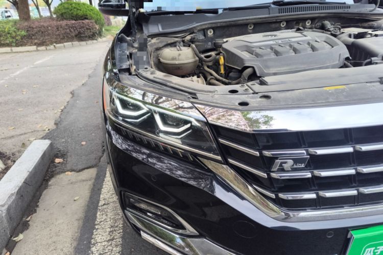 Used Volkswagen Passat 2019 330TSI Luxury Edition China VI Standard
