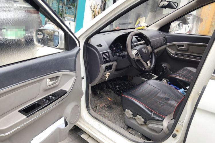 Used BAIC Weiwang M20 2014 1.5L Comfort Version BJ415B Driver Seat