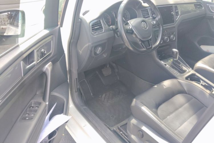 Used Volkswagen Golf Sportsvan 2018 230TSI Automatic Luxury Model Driver Seat