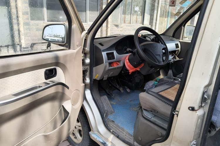 Used Wuling Rongguang 2011 1.2L Standard Version