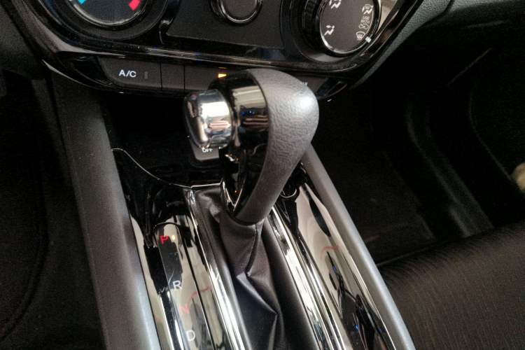 Used Honda Vezel 2020 1.5L CVT Pioneer Edition